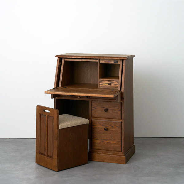 ライティングドレッサー